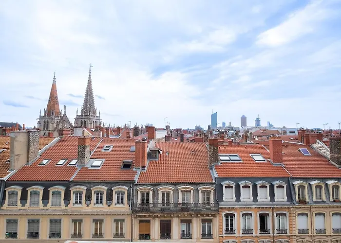 Honore Suite Saint Antoine